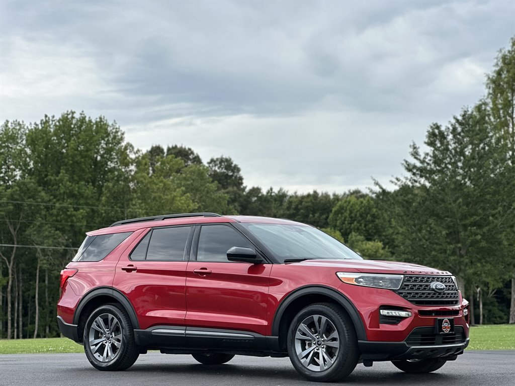 2022 Ford Explorer - $29,995