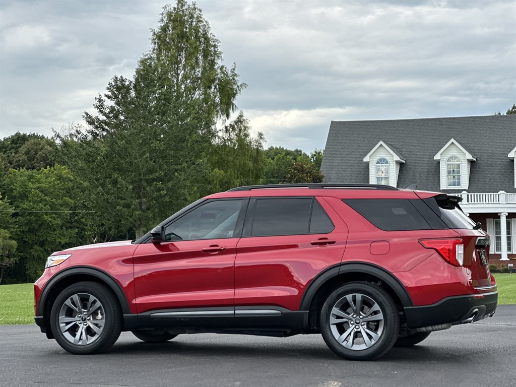 2022 Ford Explorer - $29,995