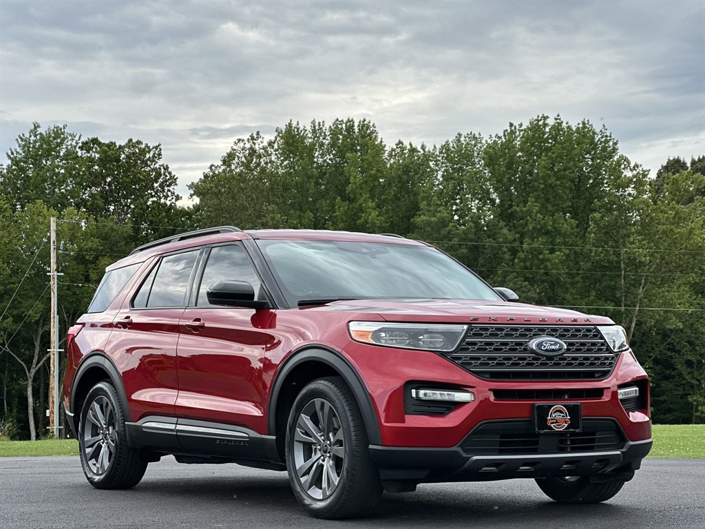 2022 Ford Explorer - $29,995