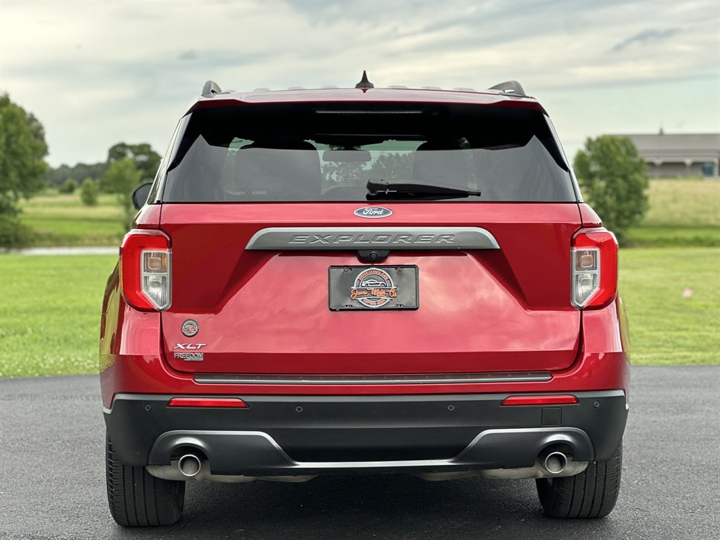 2022 Ford Explorer - $29,995