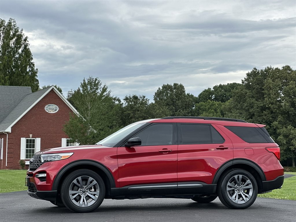 2022 Ford Explorer - $29,995