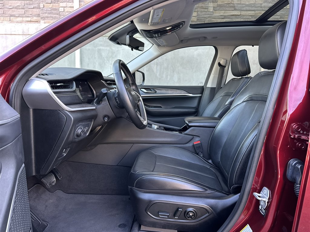 2021 Jeep Cherokee - $28,995