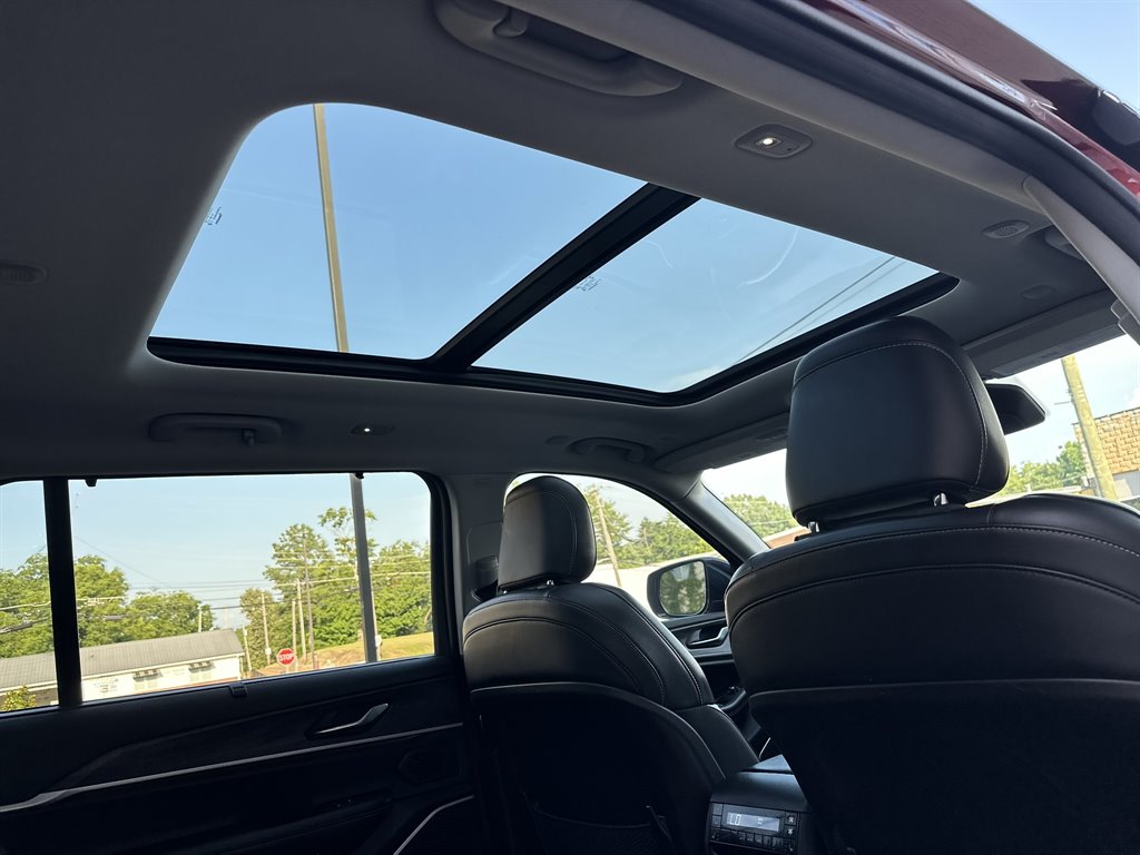 2021 Jeep Cherokee - $28,995