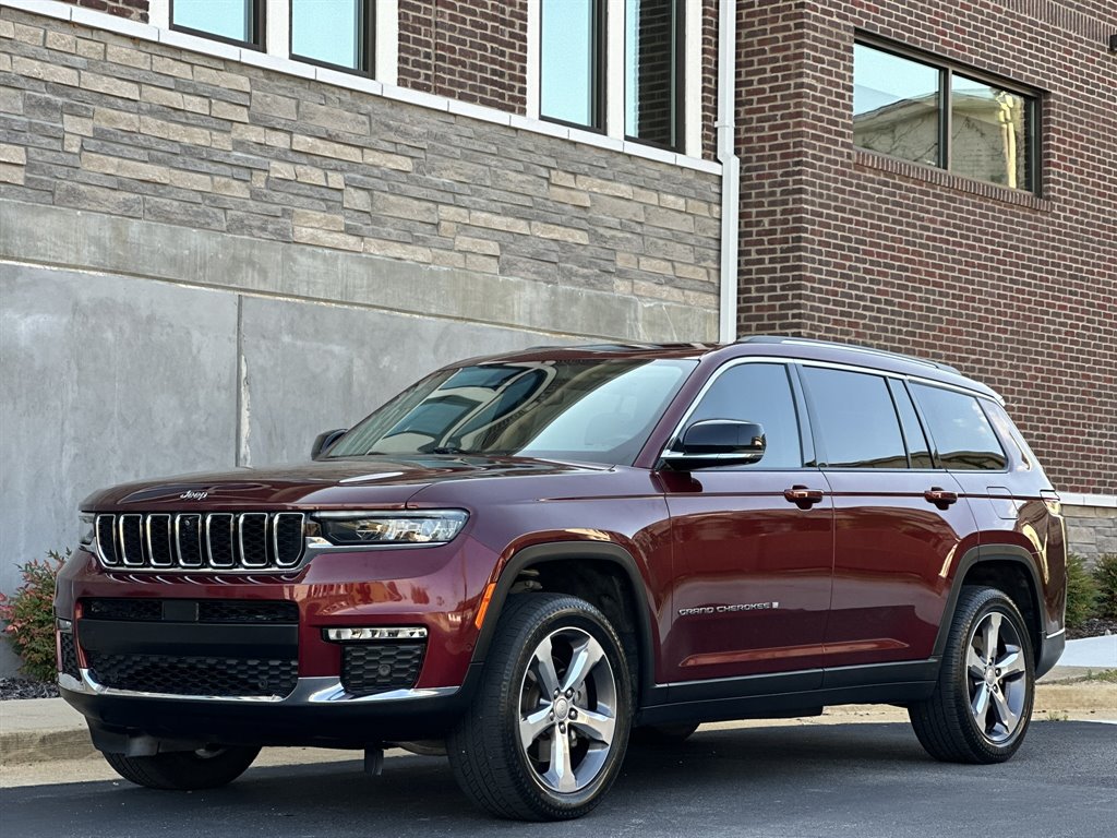 2021 Jeep Cherokee - $28,995
