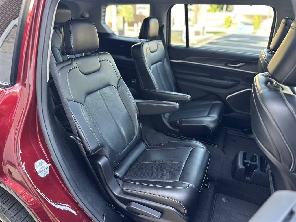 2021 Jeep Cherokee - $28,995