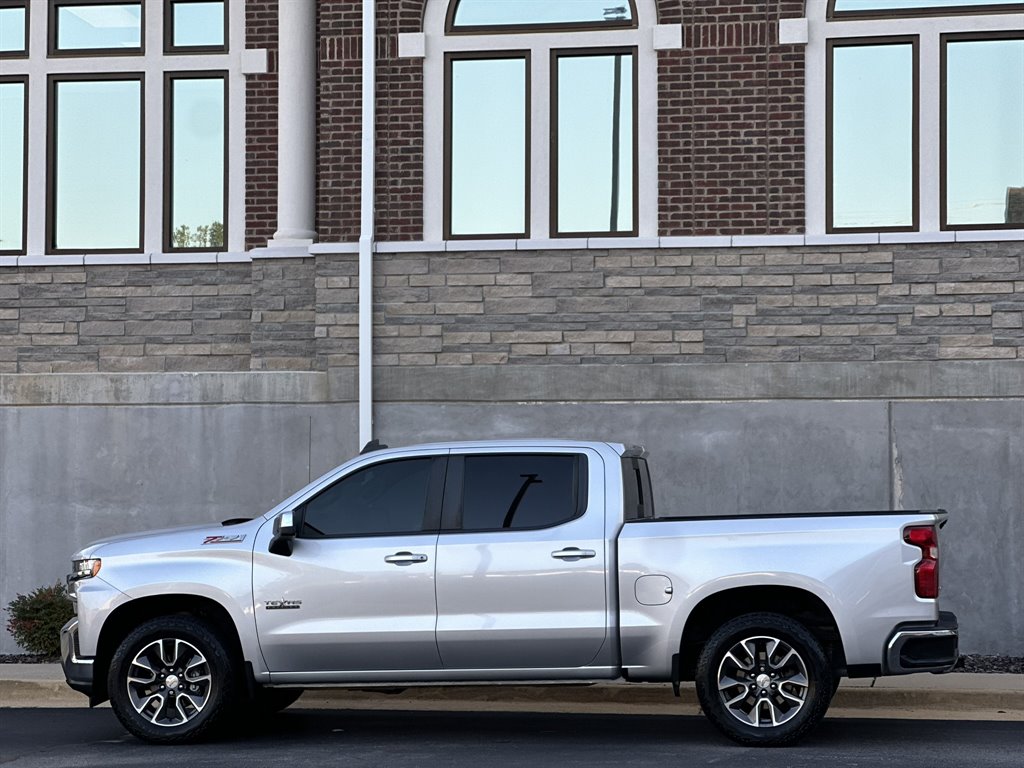 2022 Chevrolet Silverado Ltd - $32,995