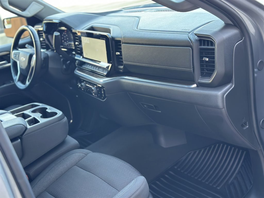 2024 Chevrolet Silverado 1500 - $37,995