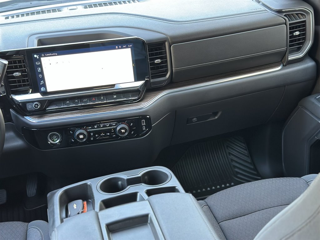 2024 Chevrolet Silverado 1500 - $37,995