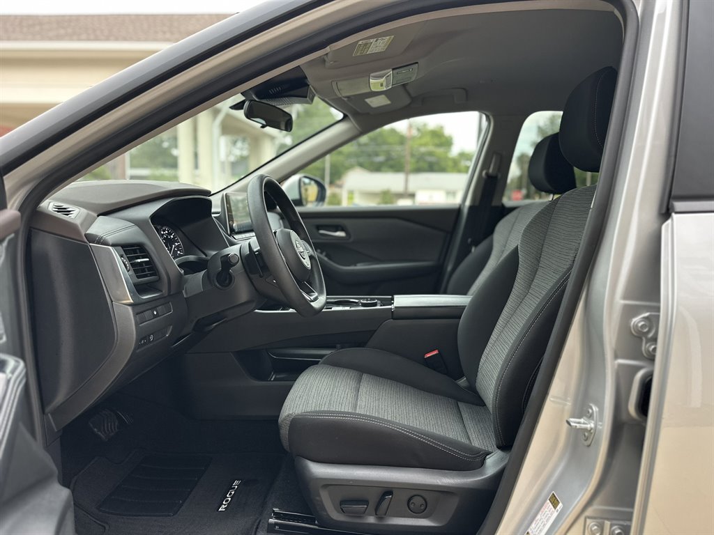2023 Nissan Rogue - $22,995