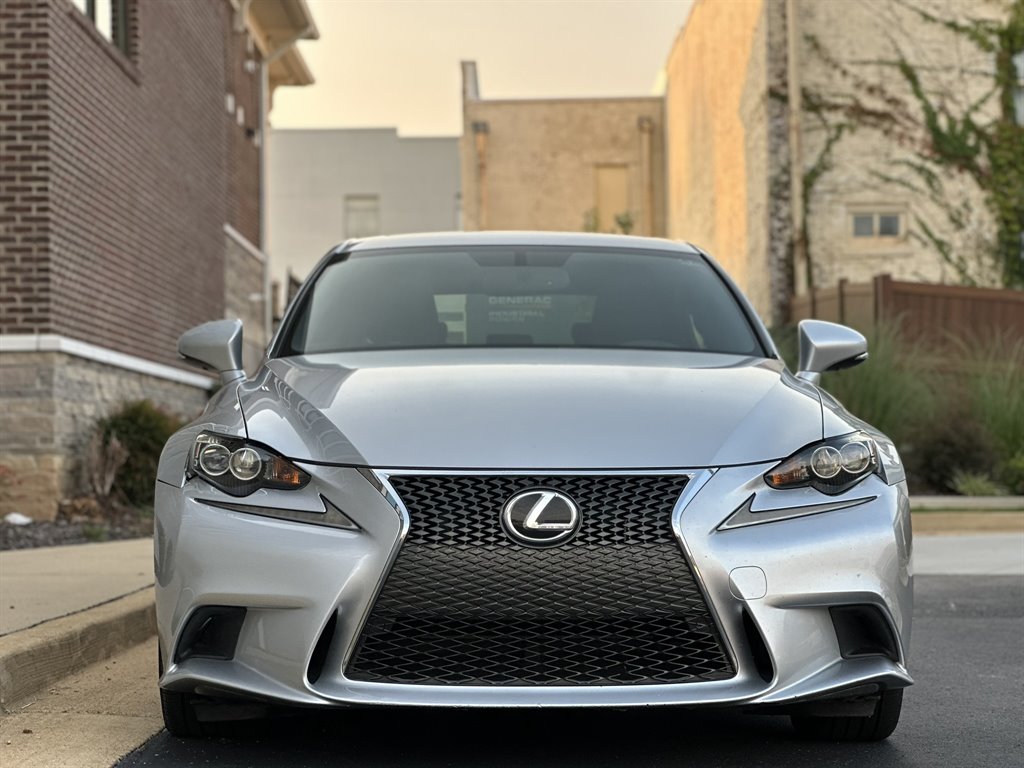 2015 Lexus IS - $17,995