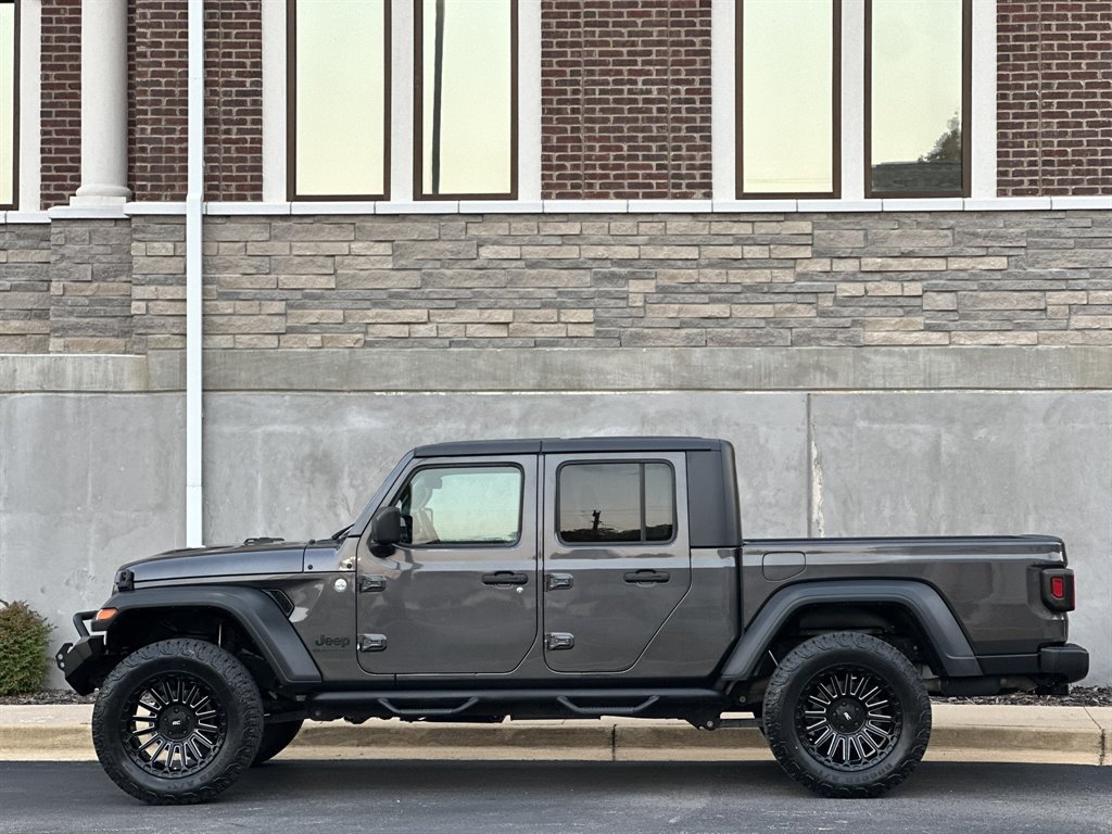 2020 Jeep Gladiator - $25,995