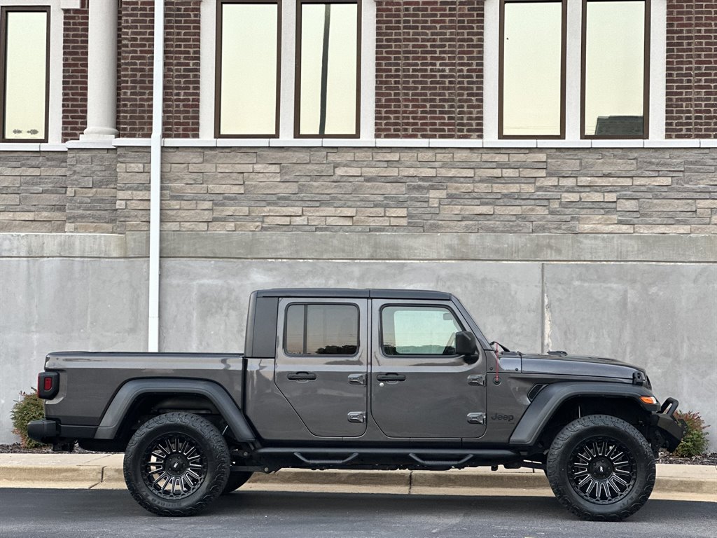 2020 Jeep Gladiator - $25,995