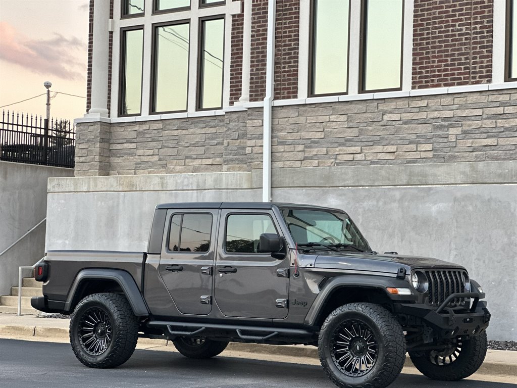 2020 Jeep Gladiator - $25,995