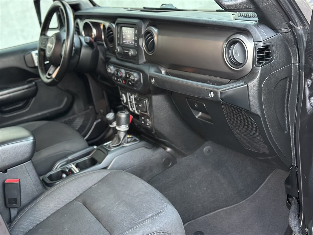 2020 Jeep Gladiator - $25,995