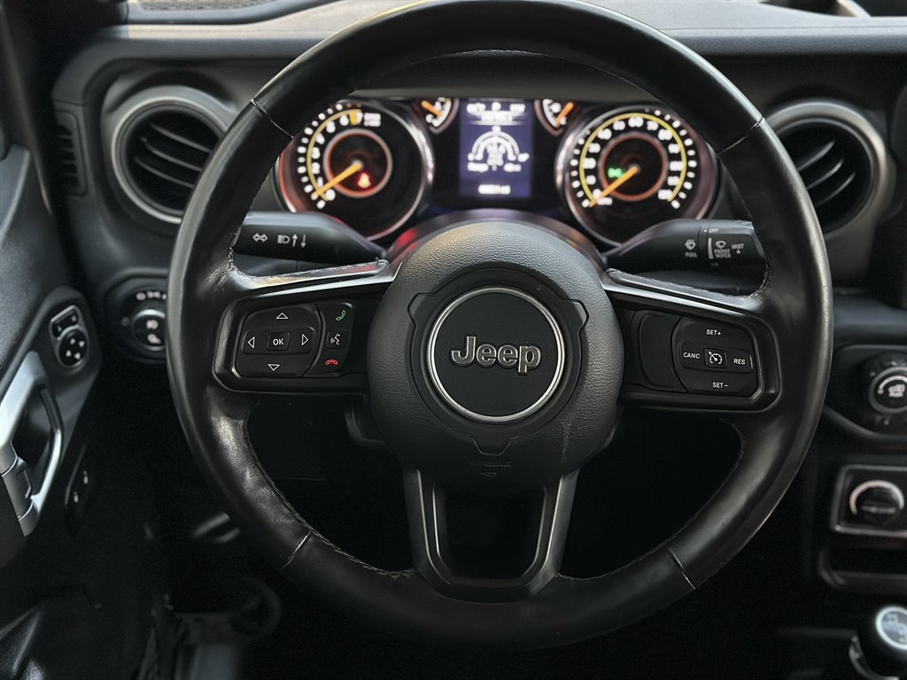 2020 Jeep Gladiator - $25,995