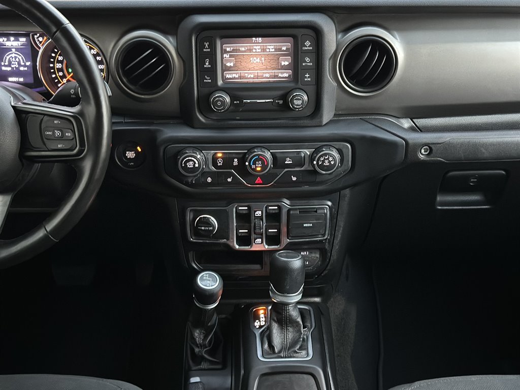 2020 Jeep Gladiator - $25,995