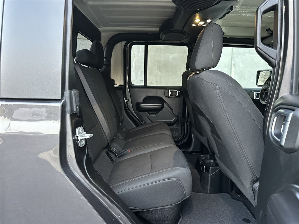 2020 Jeep Gladiator - $25,995