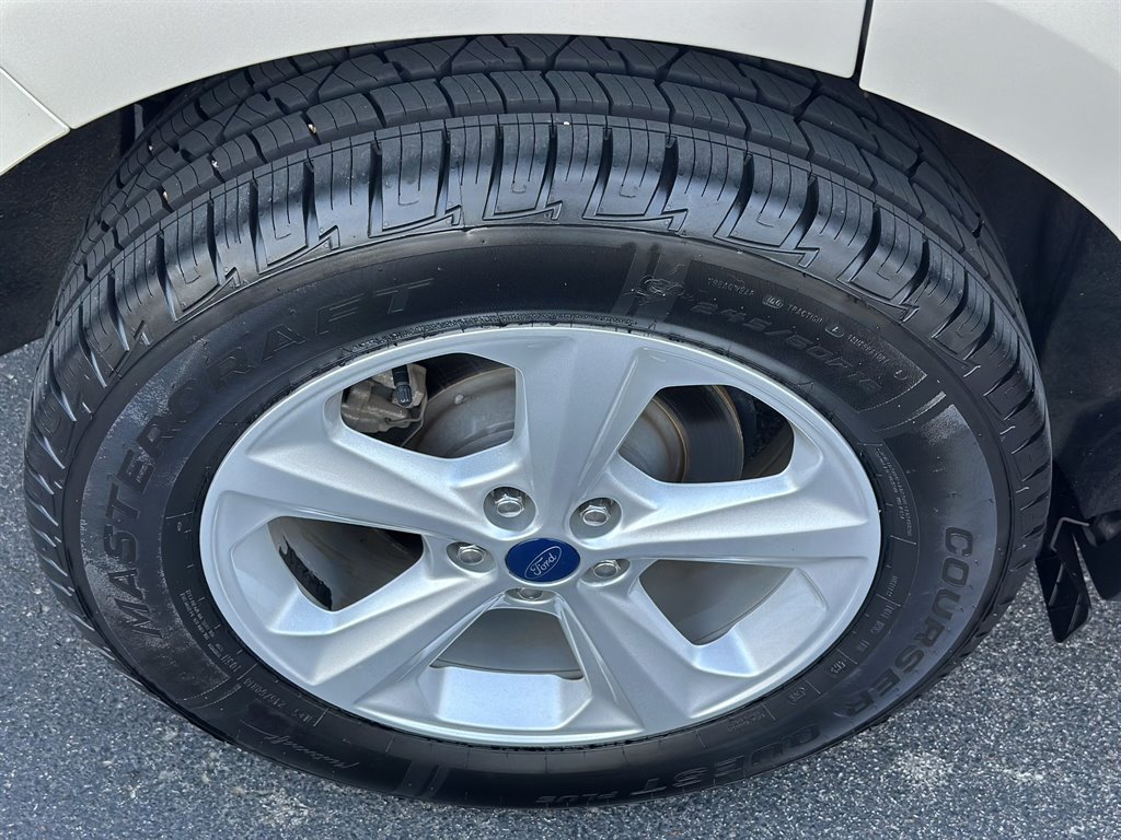 2018 Ford Edge - $14,995