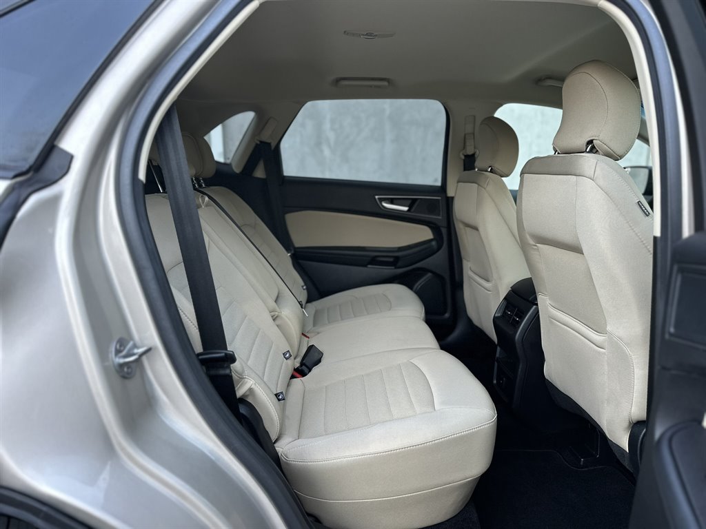 2018 Ford Edge - $14,995