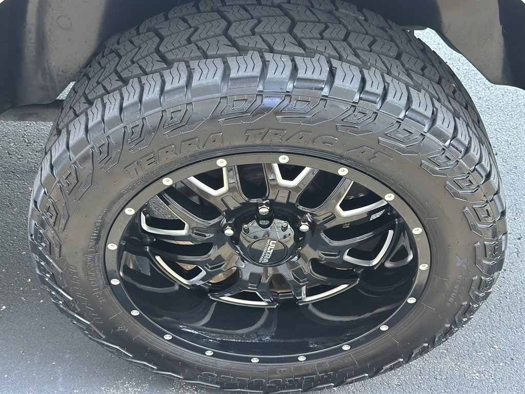 2014 Ram 1500 - $17,995