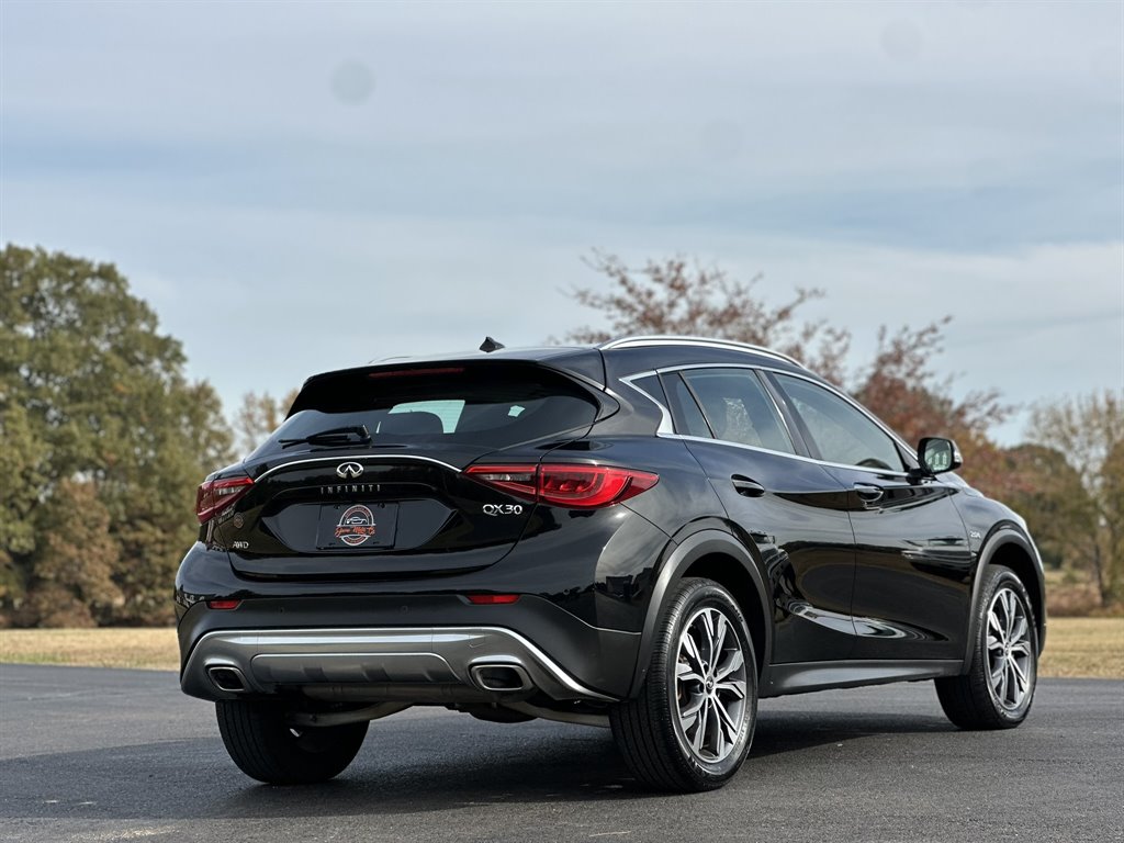 2017 INFINITI QX30 - $13,995
