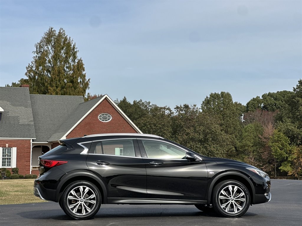 2017 INFINITI QX30 - $13,995