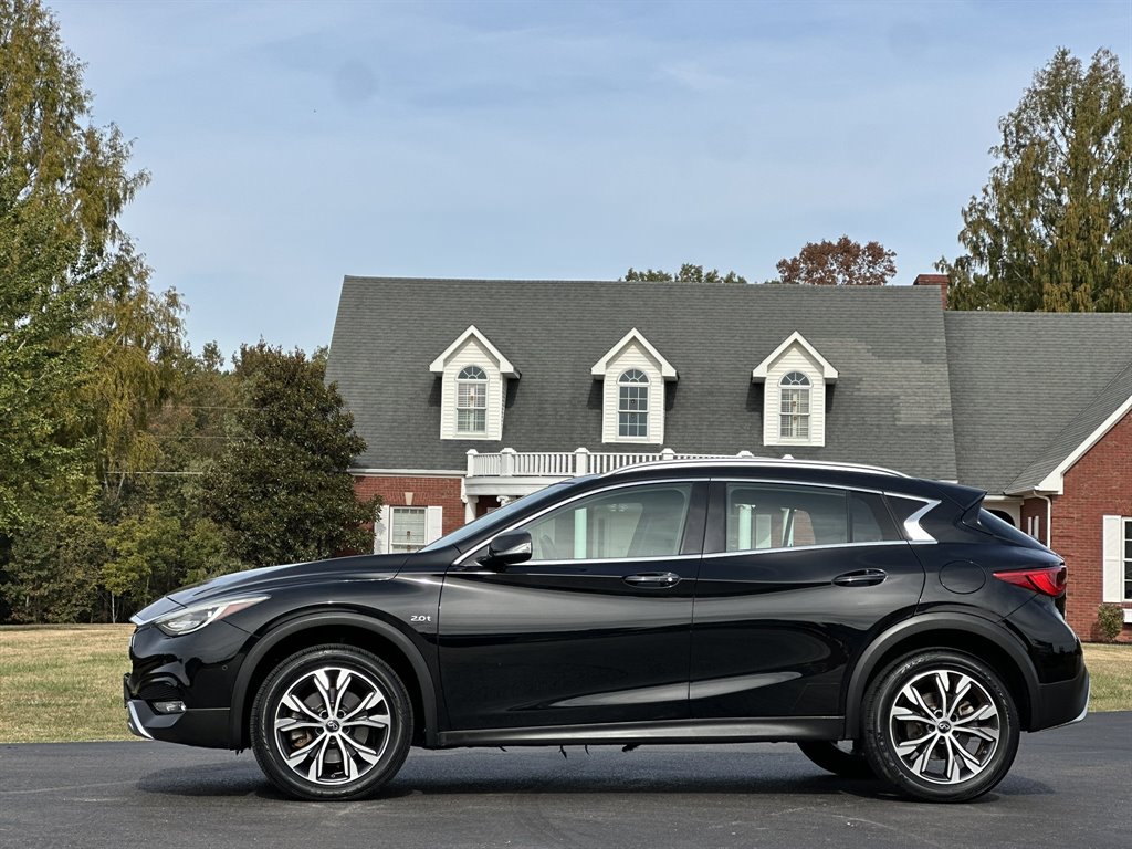 2017 INFINITI QX30 - $13,995