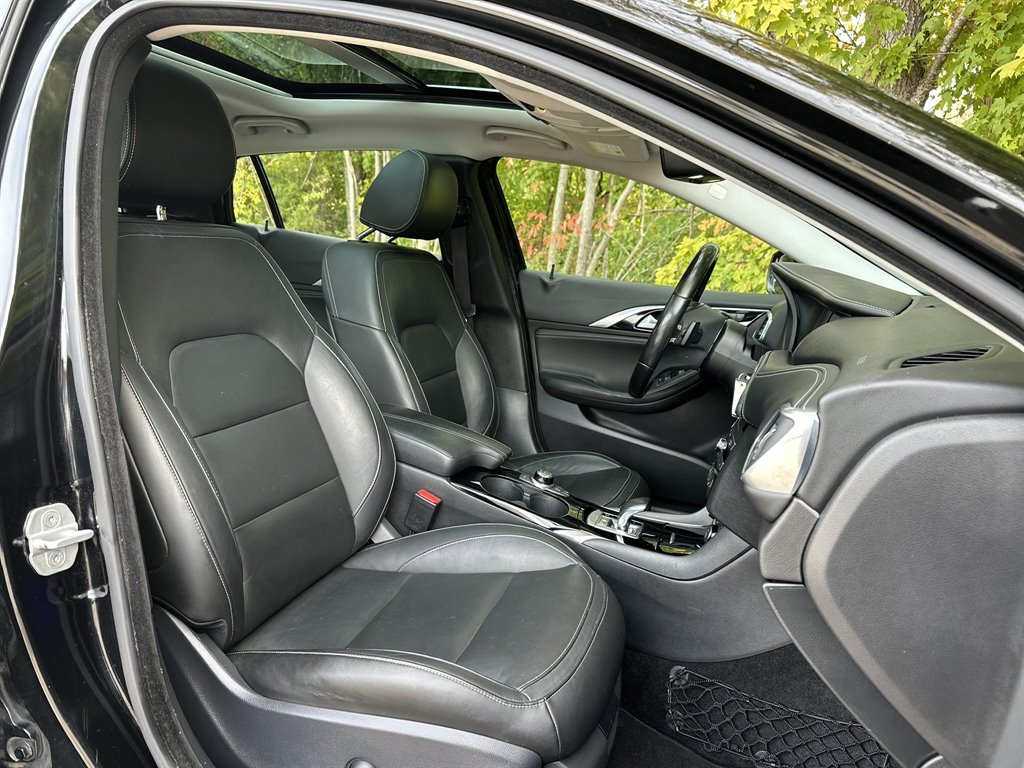 2017 INFINITI QX30 - $13,995