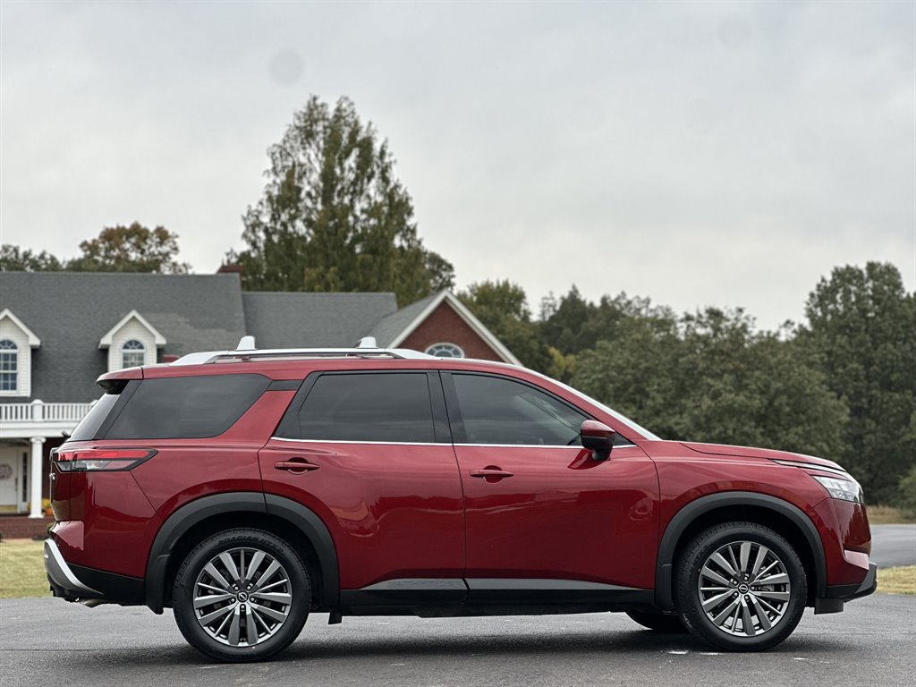 2025 Nissan Pathfinder - $34,995