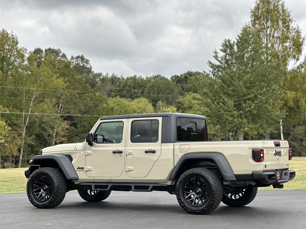 2020 Jeep Gladiator - $27,995