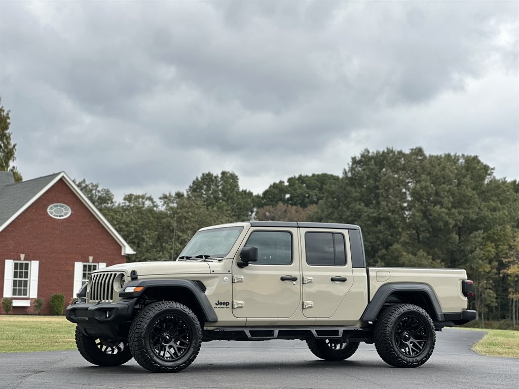 2020 Jeep Gladiator - $27,995