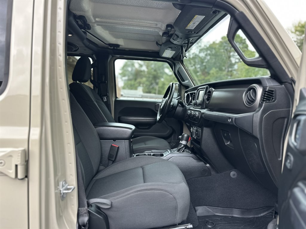 2020 Jeep Gladiator - $27,995
