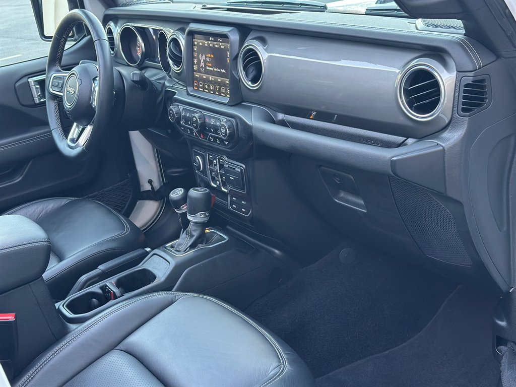 2022 Jeep Wrangler - $31,995