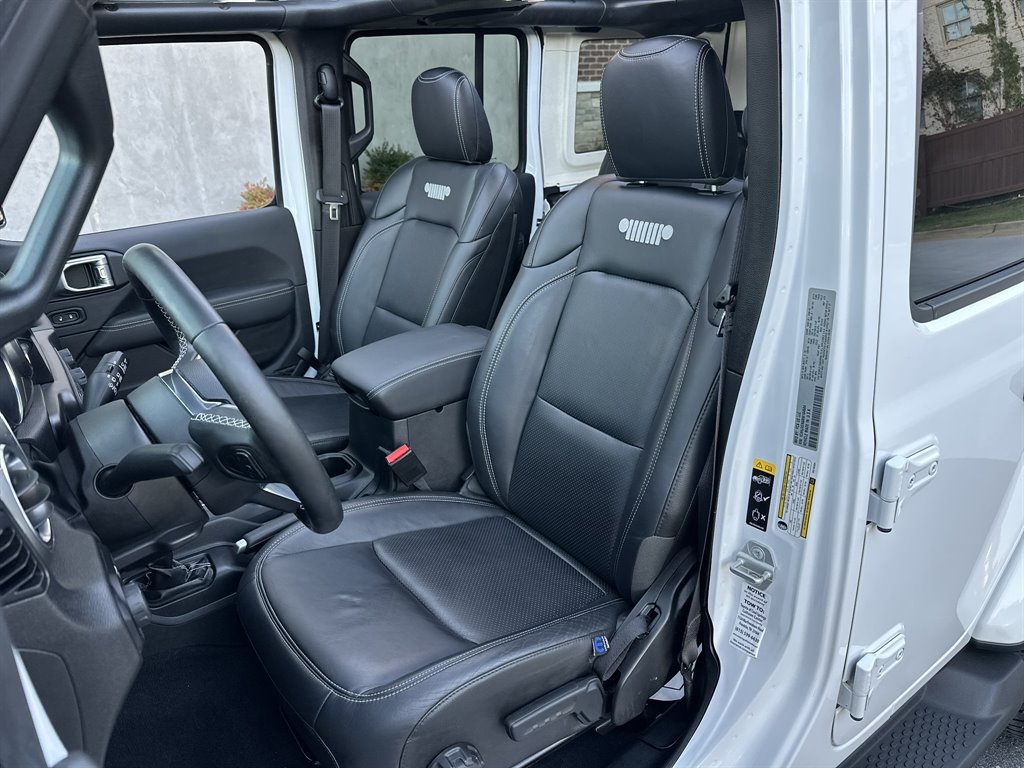 2022 Jeep Wrangler - $31,995