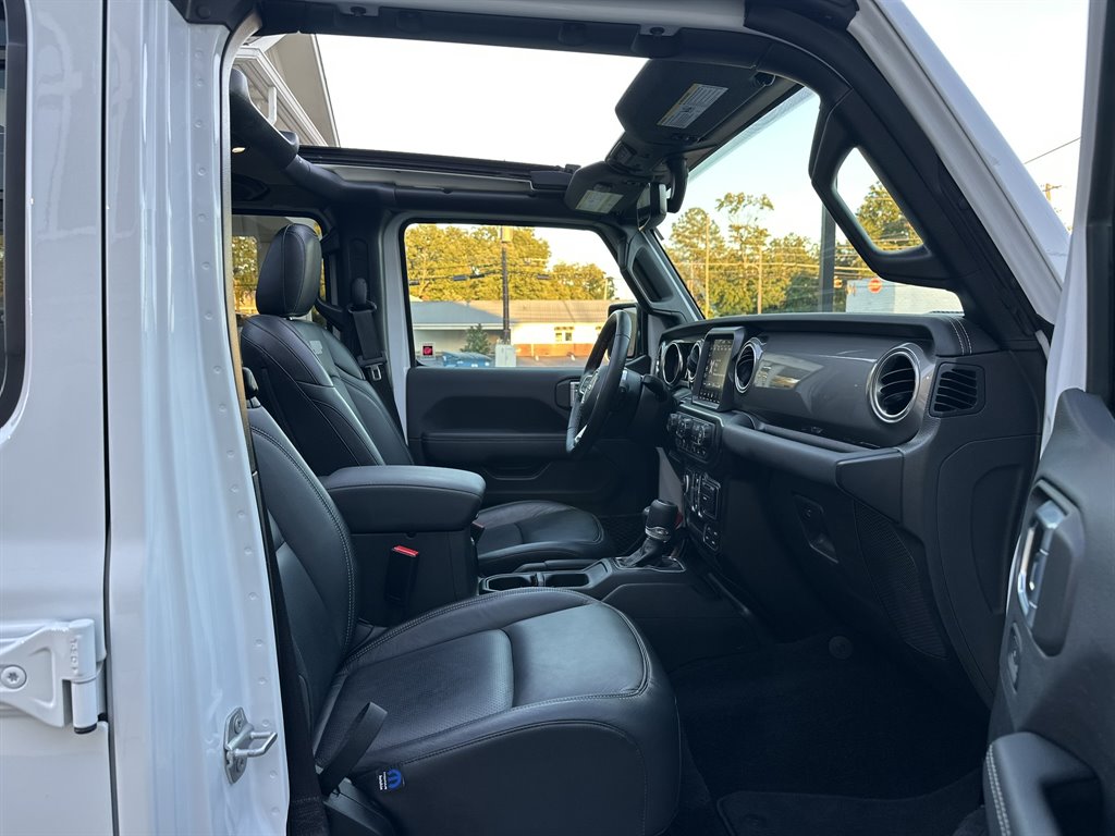 2022 Jeep Wrangler - $31,995