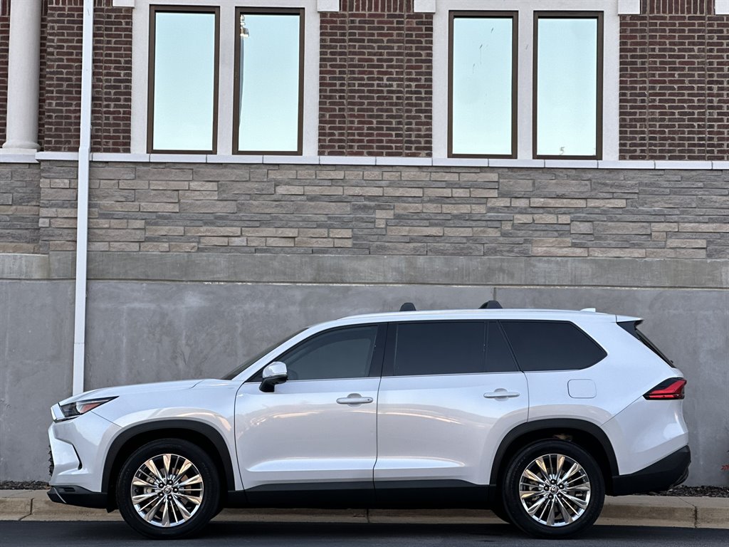 2024 Toyota Highlander - $47,995