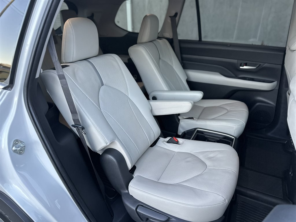 2024 Toyota Highlander - $47,995