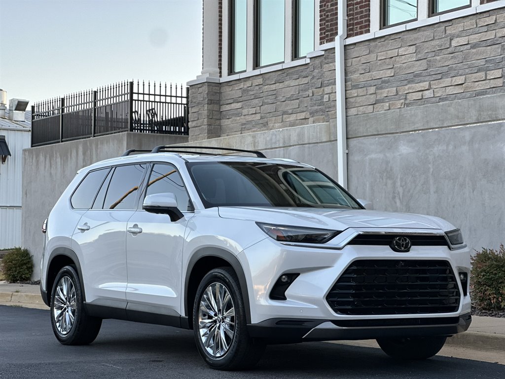 2024 Toyota Highlander - $47,995