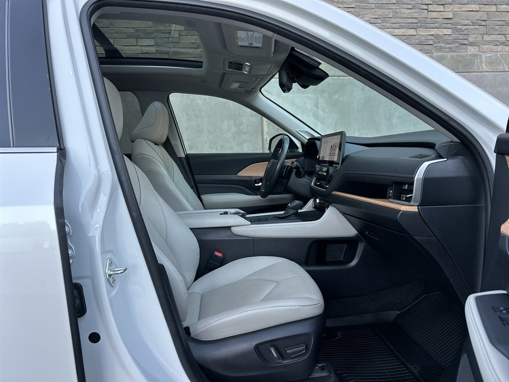 2024 Toyota Highlander - $47,995