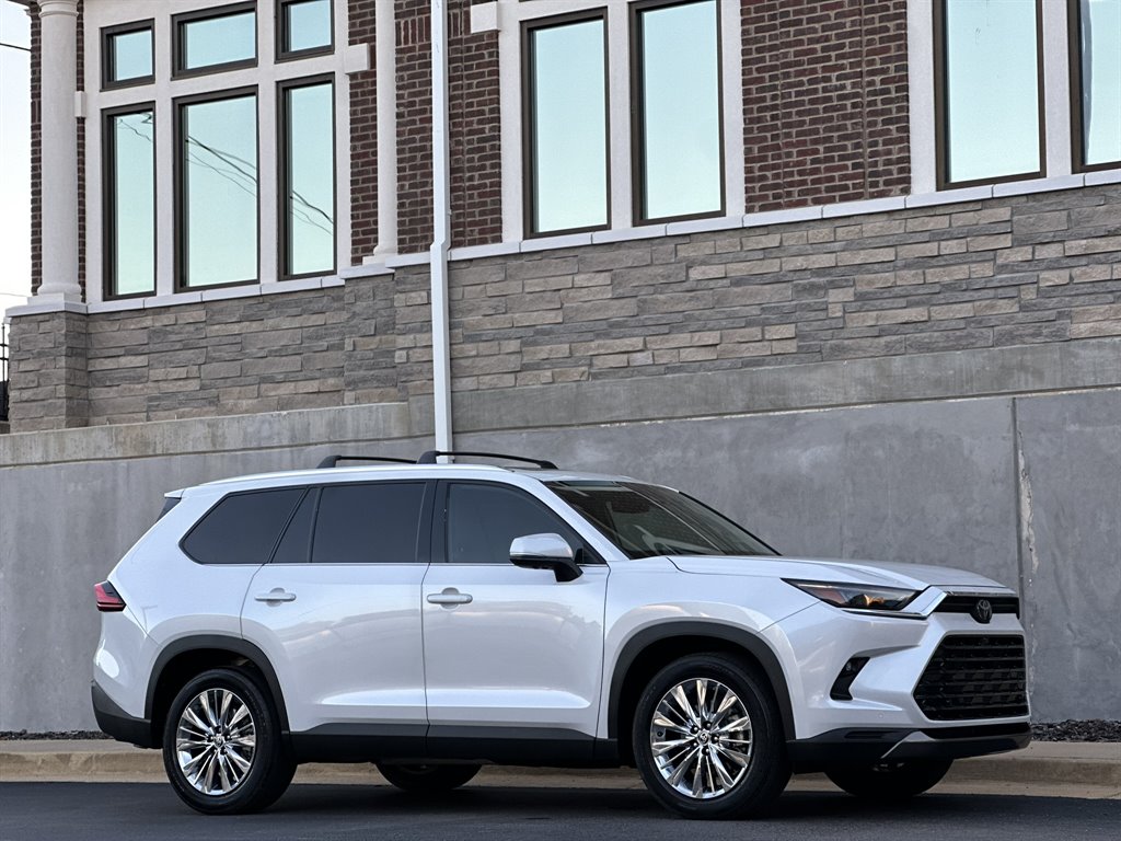 2024 Toyota Highlander - $47,995