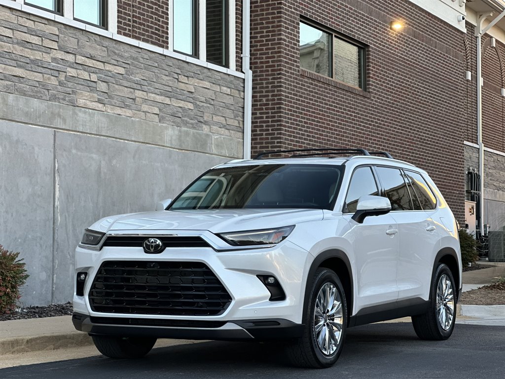2024 Toyota Highlander - $47,995
