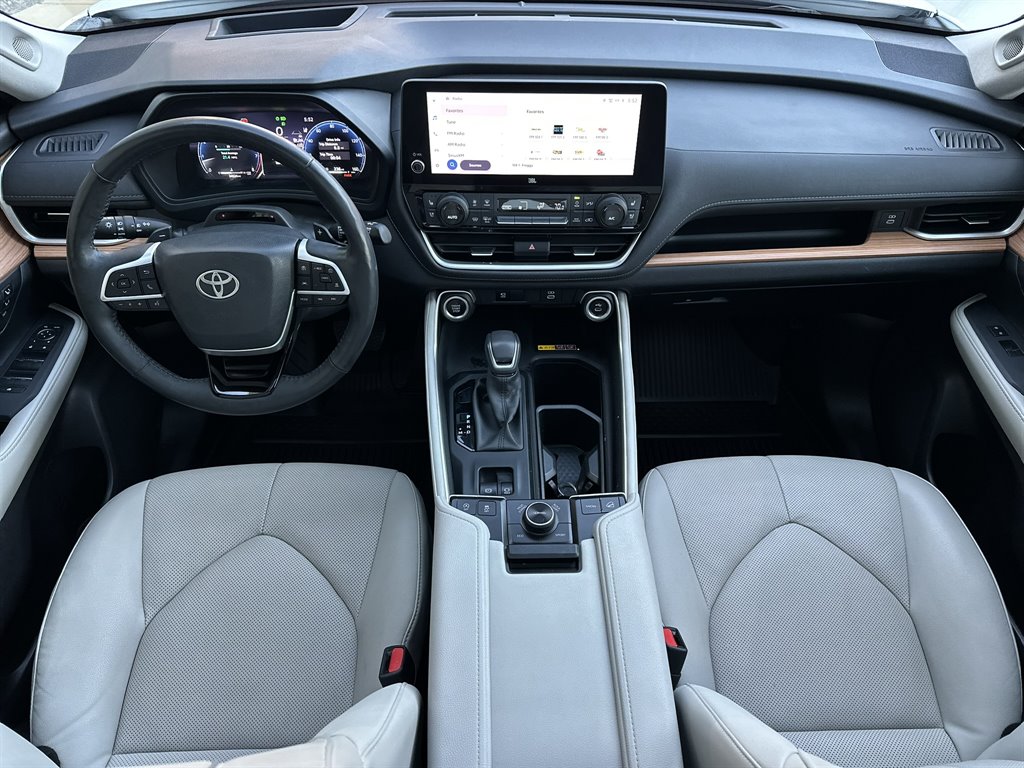 2024 Toyota Highlander - $47,995