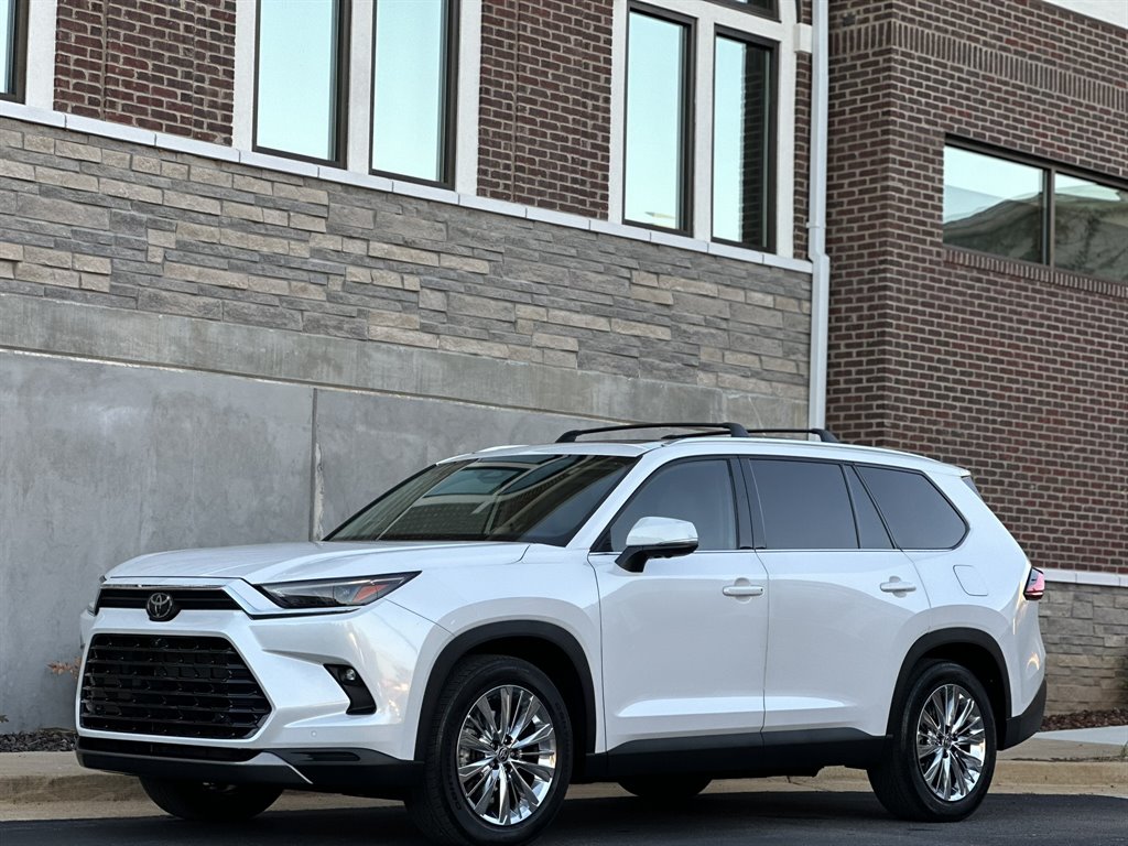 2024 Toyota Highlander - $47,995