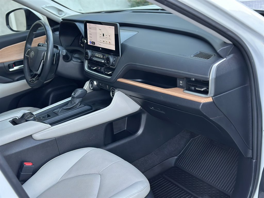 2024 Toyota Highlander - $47,995
