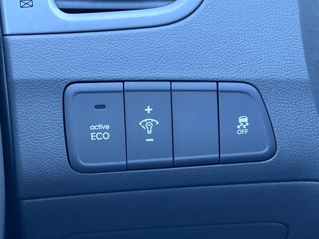2016 Hyundai Elantra SE photo