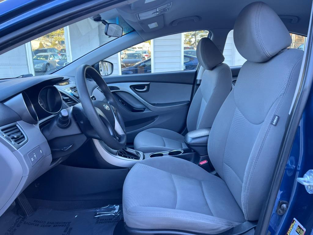 2016 Hyundai Elantra SE photo