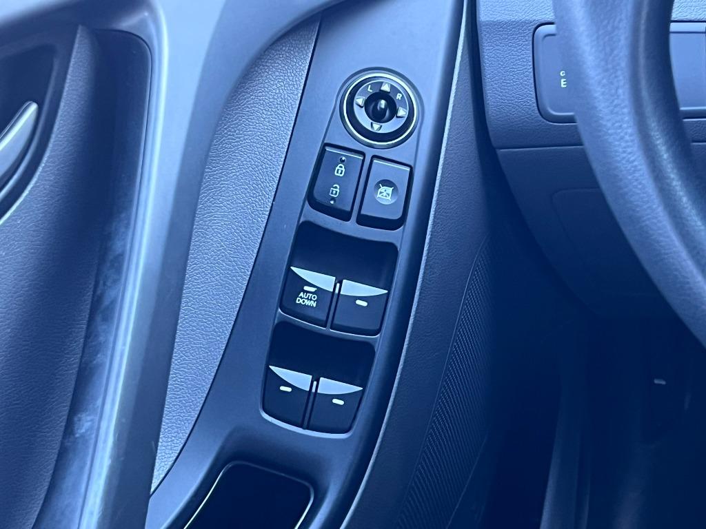 2016 Hyundai Elantra SE photo