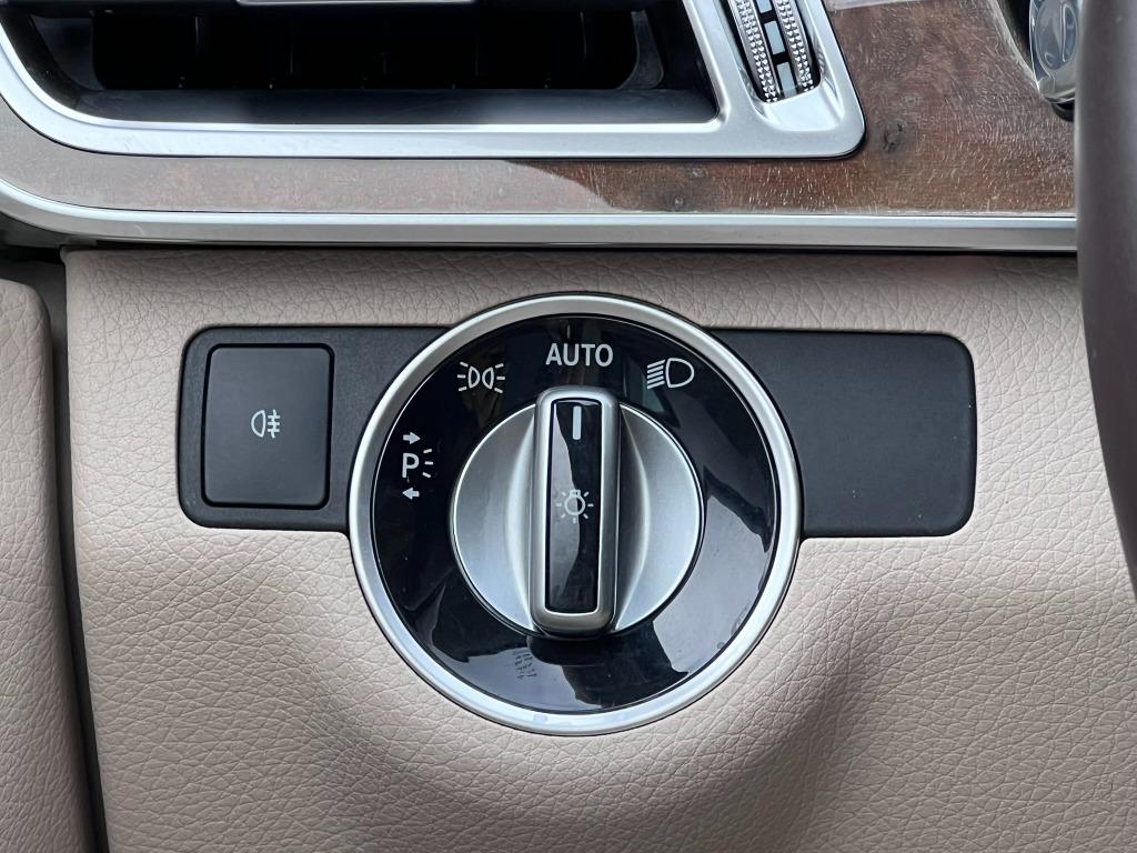2014 Mercedes-Benz E-Class E350 4MATIC Sport photo