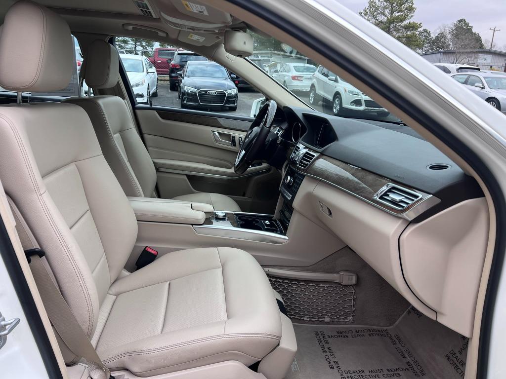 2014 Mercedes-Benz E-Class E350 4MATIC Sport photo