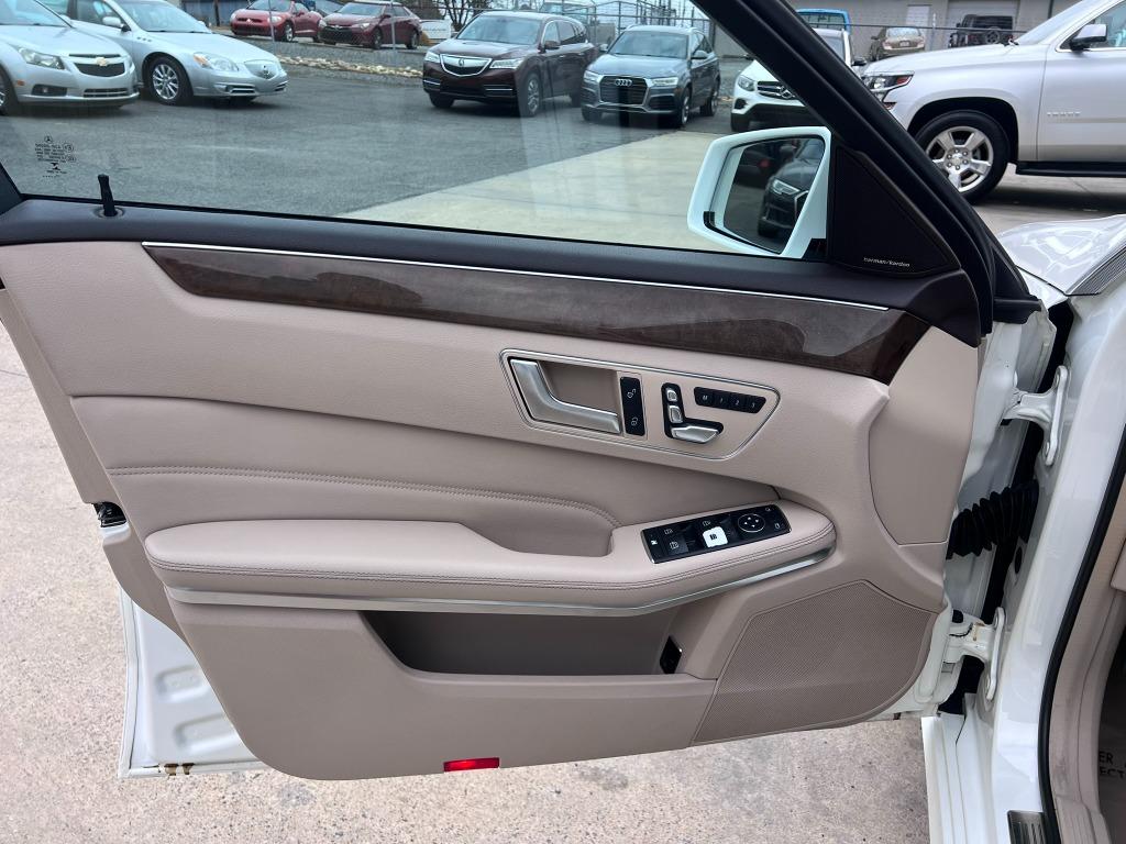 2014 Mercedes-Benz E-Class E350 4MATIC Sport photo